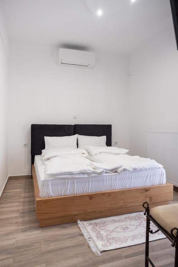 Apartment One Dráma Kültér fotó